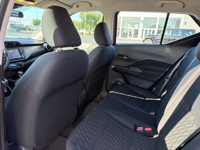 2022 Nissan Kicks SV