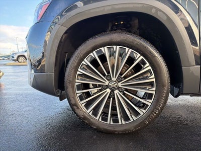 2025 Volkswagen Taos 1.5T SE