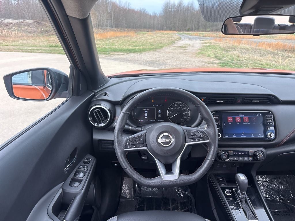2023 Nissan Kicks SR