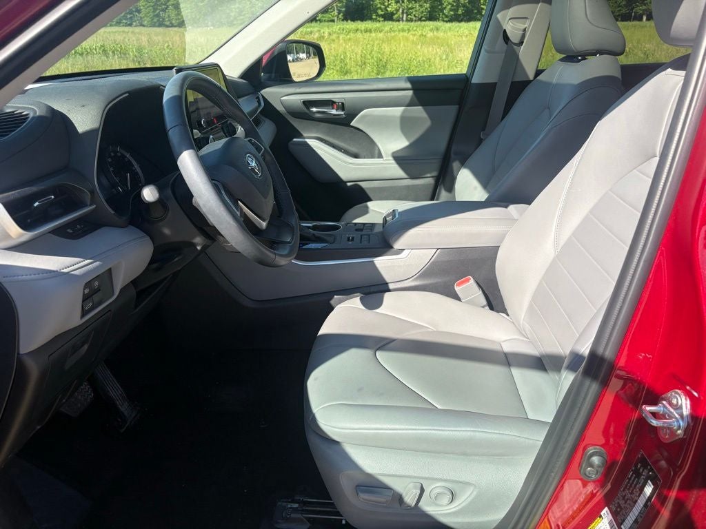 2024 Toyota Highlander XLE