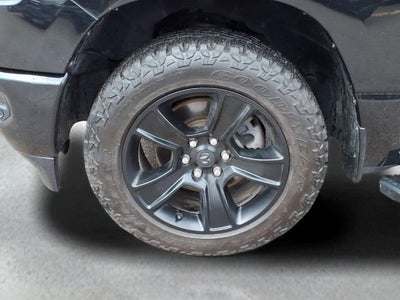 2020 RAM 1500 Big Horn Crew Cab 4x4 5'7" Box