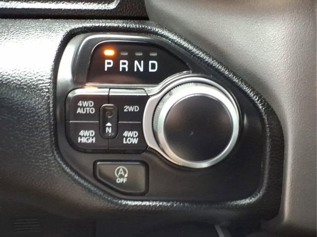 2020 RAM 1500 Big Horn Crew Cab 4x4 5'7" Box