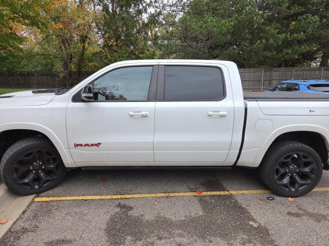 2022 RAM 1500 Limited Crew Cab 4x4 5'7" Box