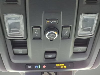 2025 Chevrolet Suburban RST