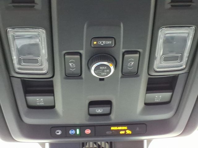 2025 Chevrolet Suburban RST