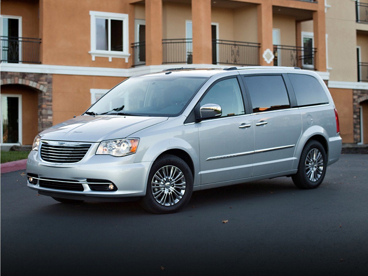 2013 Chrysler Town & Country's photo
