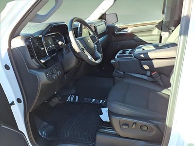 2025 Chevrolet Silverado 1500 LT (2FL)