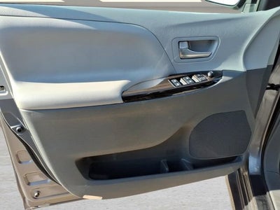 2019 Toyota Sienna XLE Auto Access Seat