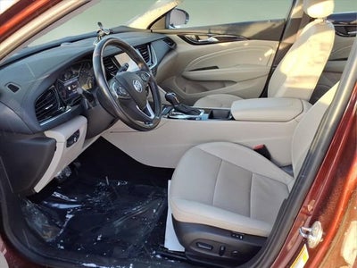 2020 Buick Regal TourX Essence
