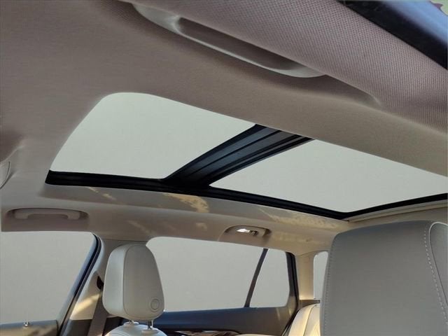 2020 Buick Regal TourX Essence